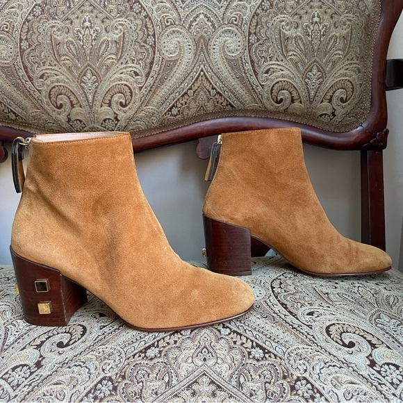 Stuart Weitzman Tan Suede Ankle Boots Studded Block Heel Retail $598 Size 7.5 - Picture 3 of 9